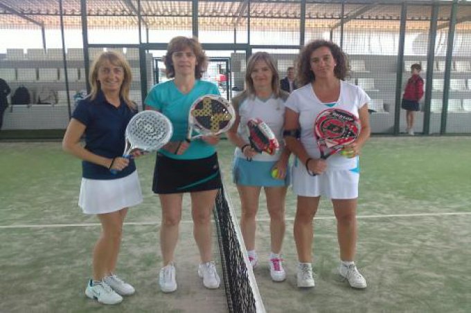 Participantes en el Torneo de Pádel.